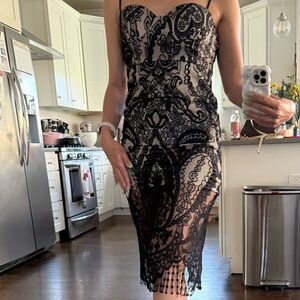 Lulu’s Black & Tan Lace Midi Dress – Never Worn Sophisticated Stunner